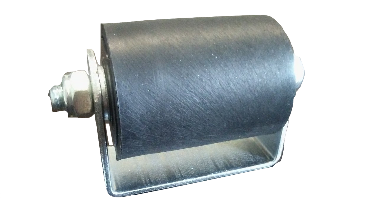 3" GUIDE ROLLER with GALV BRACKET - BLACK